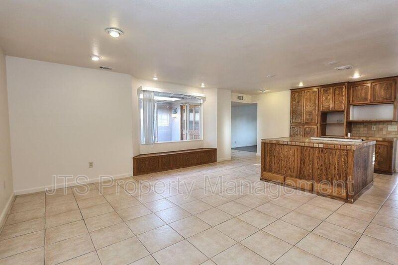 9104 Feather River Way - Photo 3 of 50