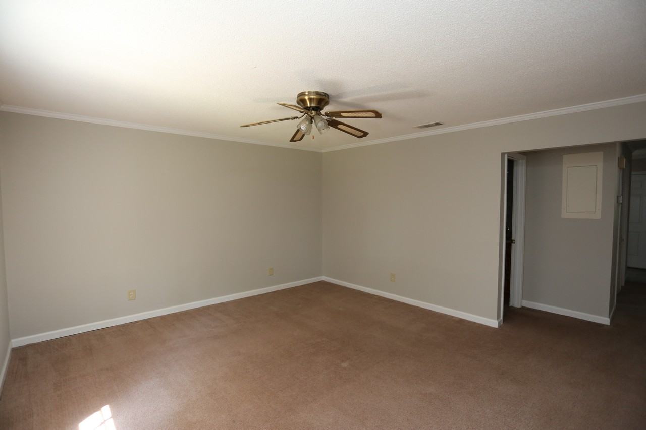 226B Courtney Way - Photo 6 of 13