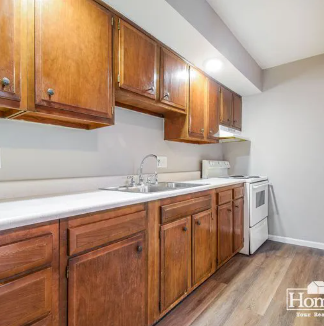 1265 Kinyon St - Photo 3 of 7