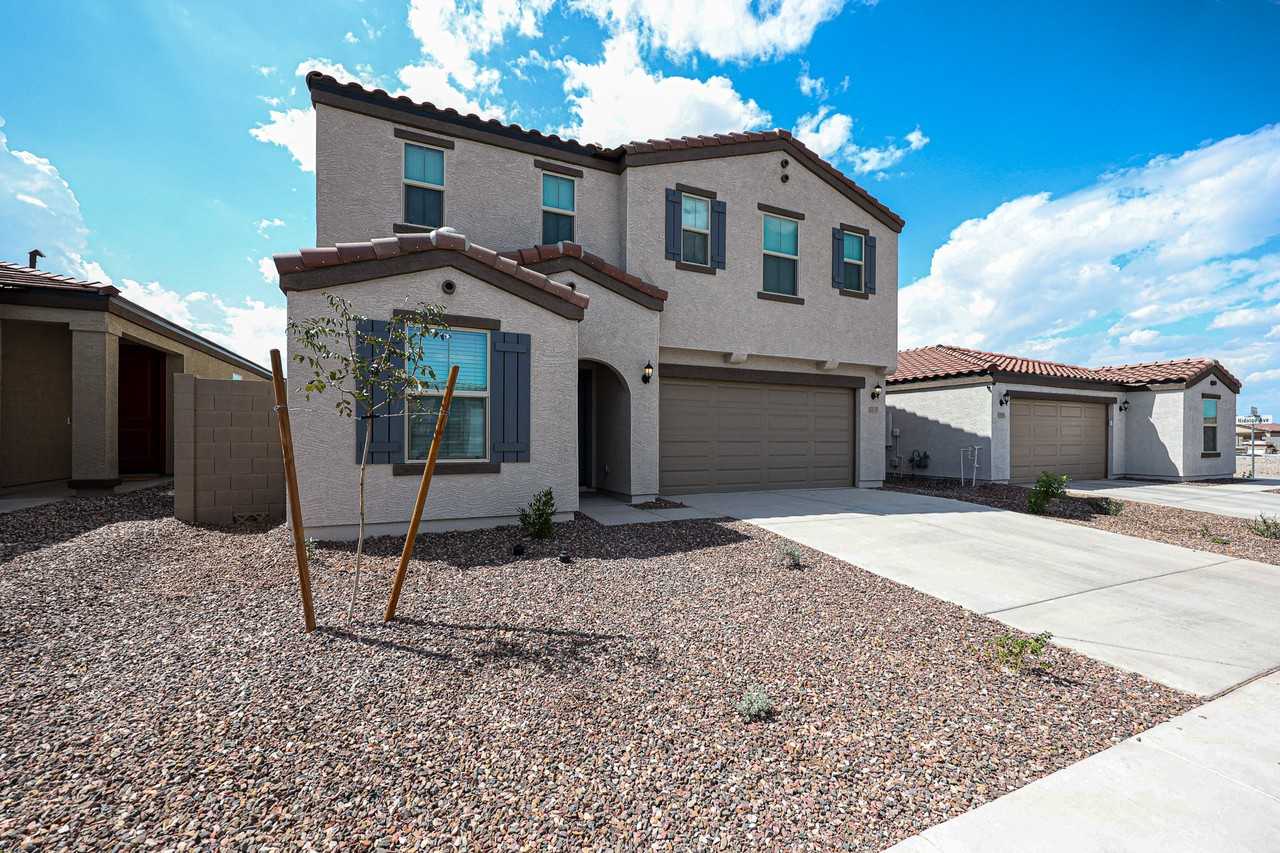 5818 S 23rd Dr - Photo 3 of 32