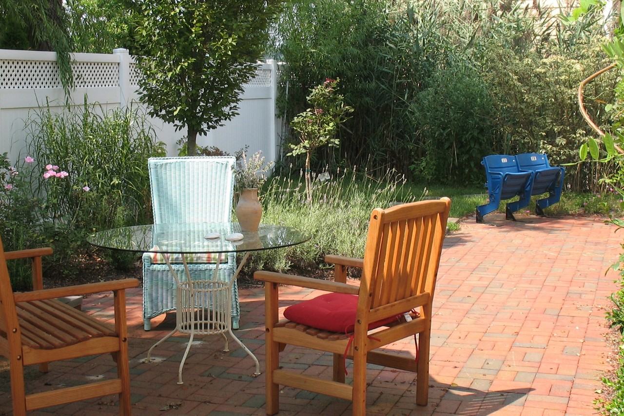 40 Warren St - Photo 3 of 7