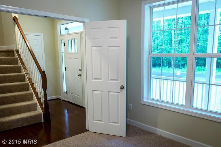 15635 Woodland Point Rd - Photo 3 of 30