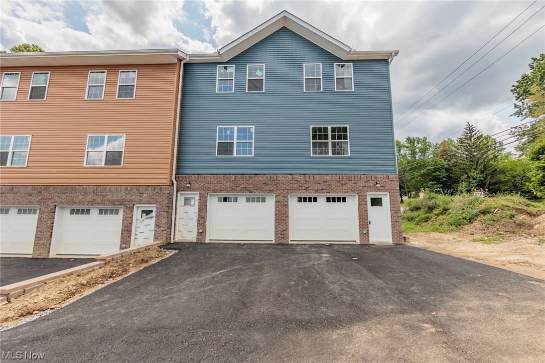 1241 Bailey Rd B, Cuyahoga Falls, OH 44221 2 Bedroom House for 1,833