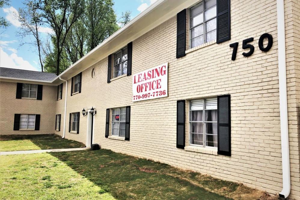 Legacy Riverdale - Photo 2 of 12