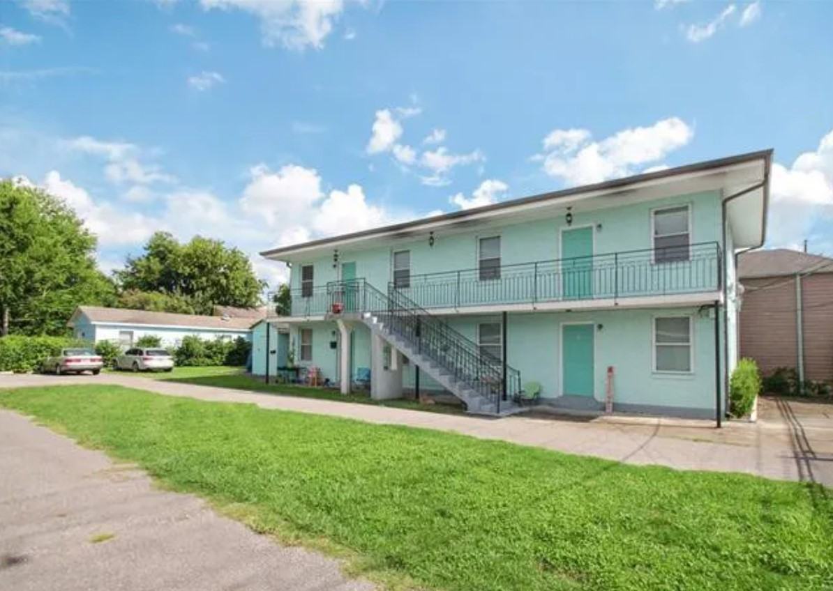 1325 Marigny St #3 - Photo 2 of 11