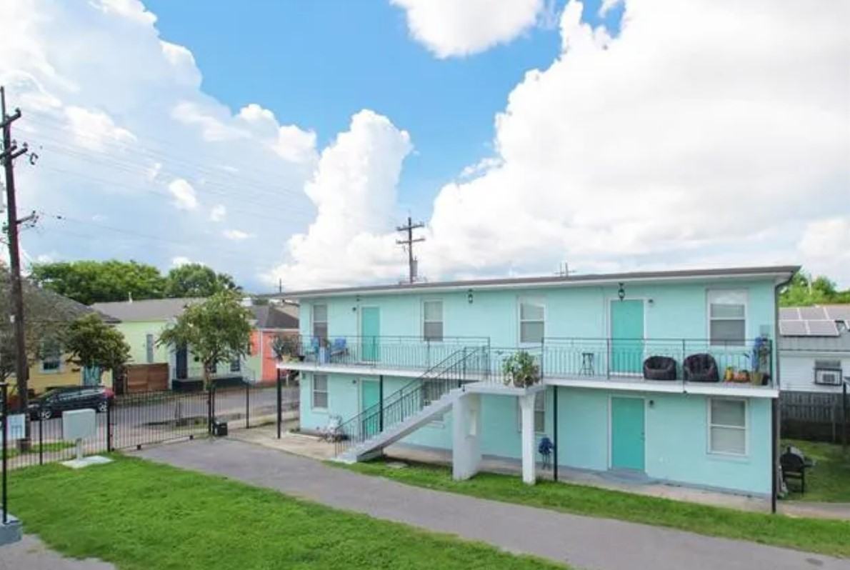 1325 Marigny St #3 - Photo 3 of 11