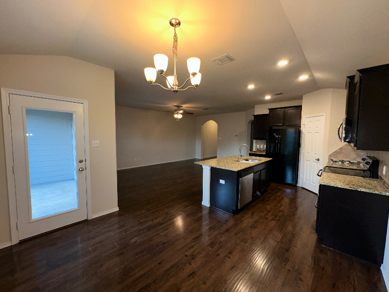 2809 Skinner Dr - Photo 3 of 21