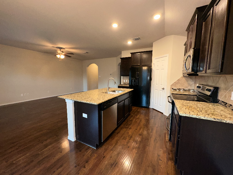 2809 Skinner Dr - Photo 4 of 21