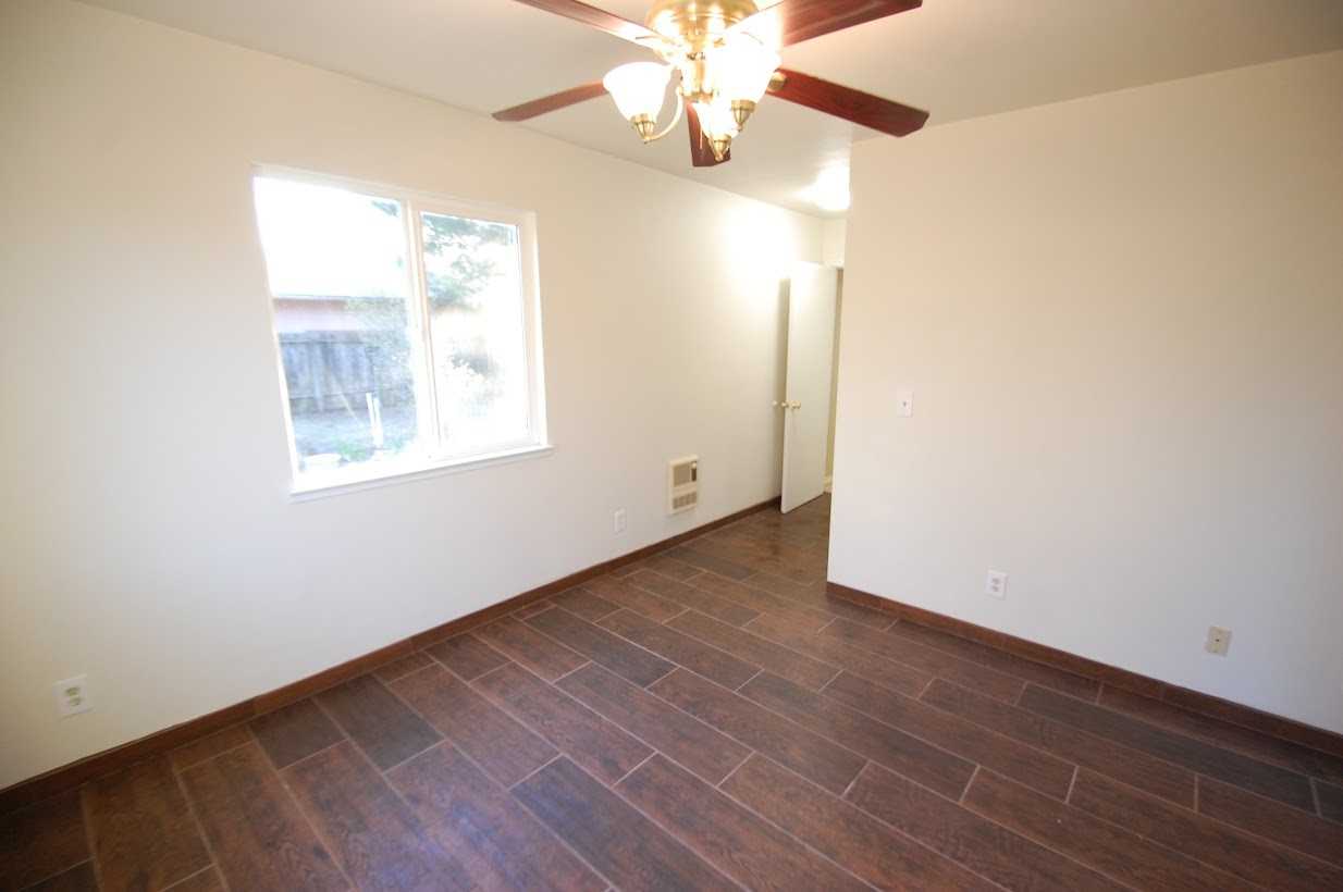 13061 5th St - Photo 3 of 8