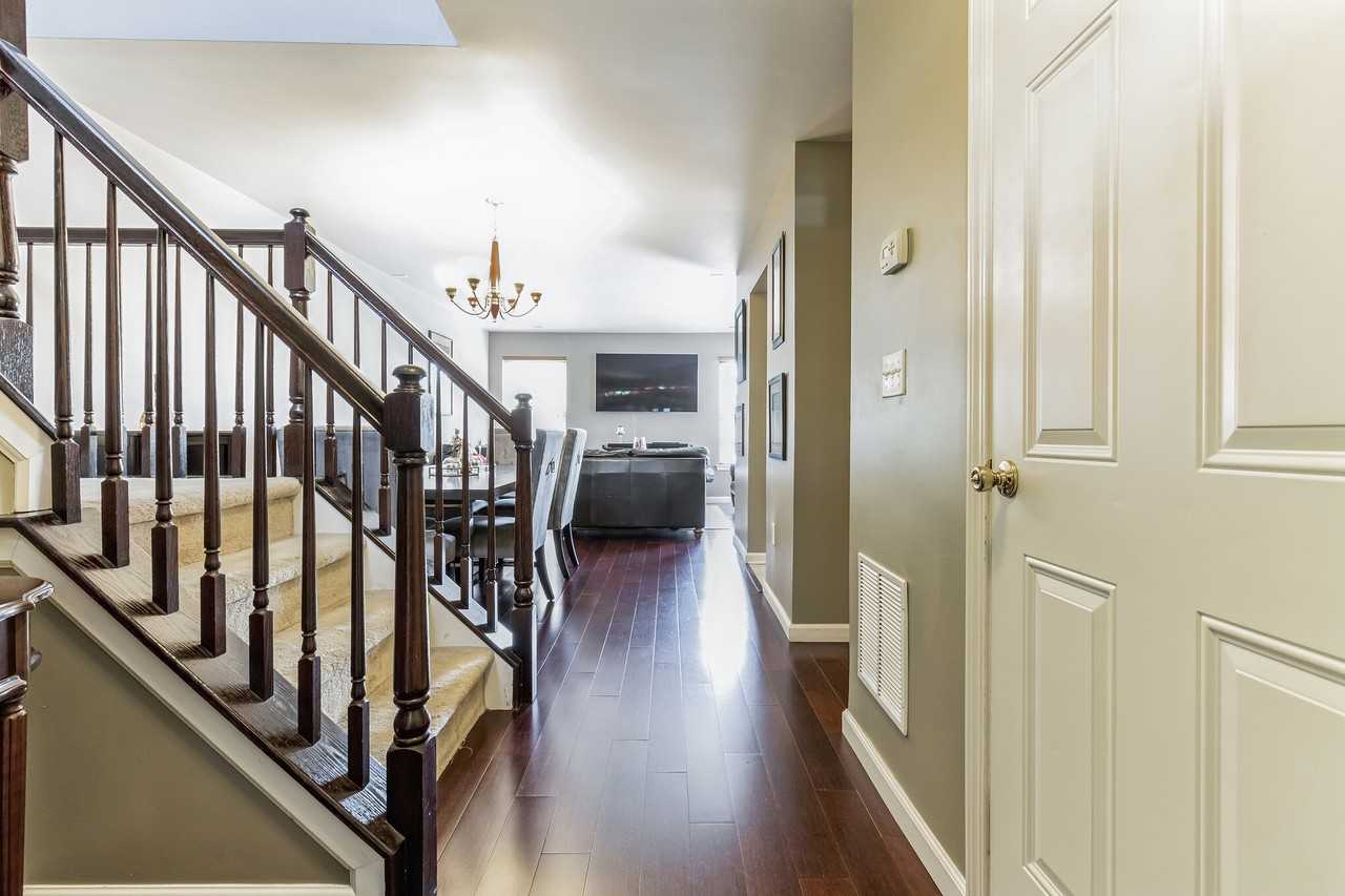 39 Thistledown Street - Photo 3 of 20