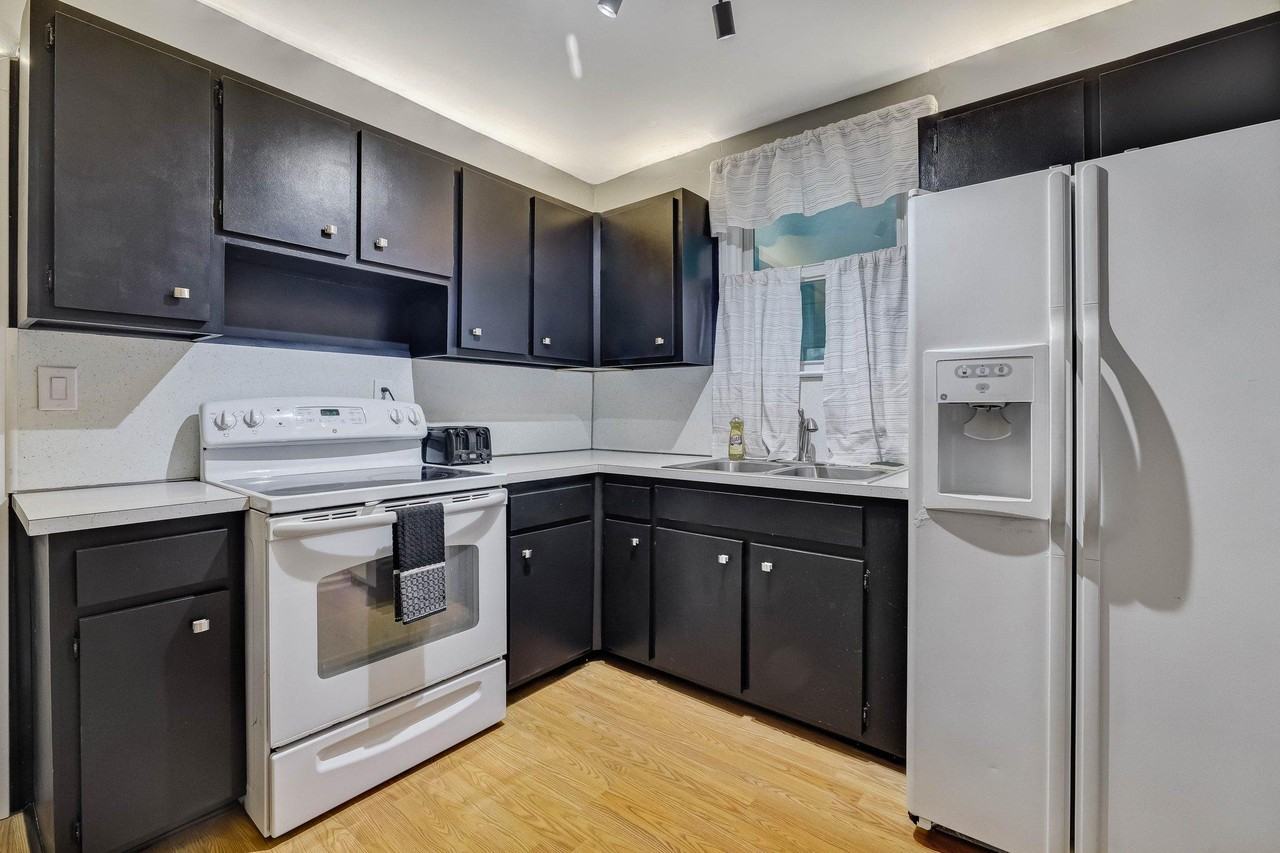 Penrose St - Photo 3 of 14