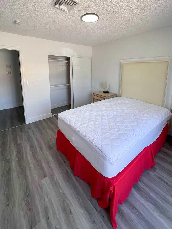 Sugar Loaf Ct - Photo 4 of 4