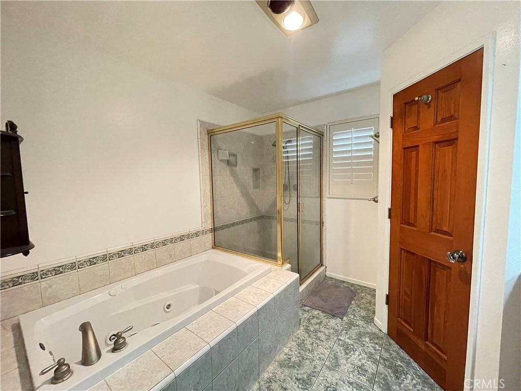 3667 Broadmoor Blvd - Photo 2 of 12