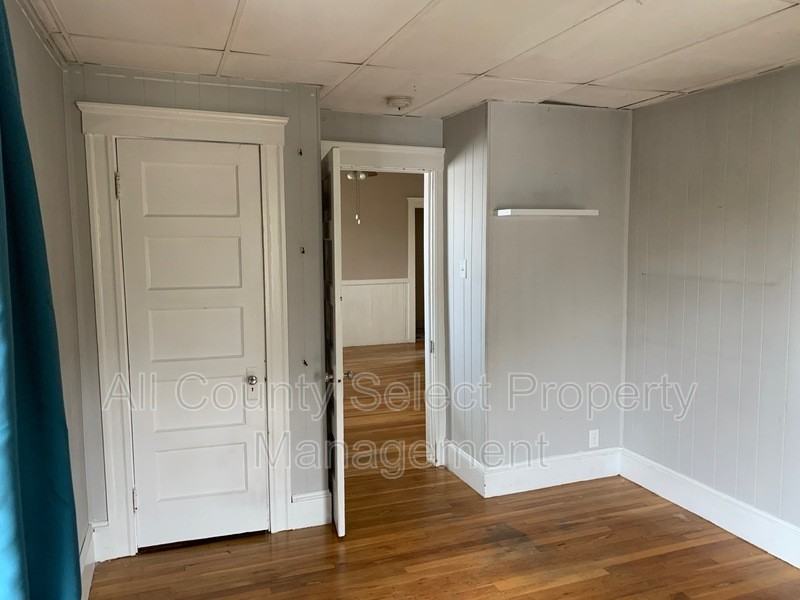 195 Jefferson Ave #2 - Photo 2 of 19