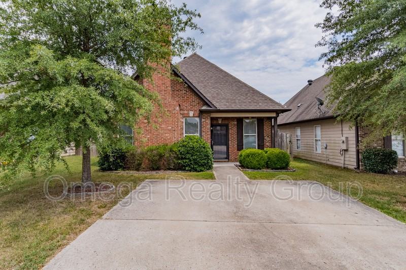 1144 Washington Dr - Photo 2 of 30