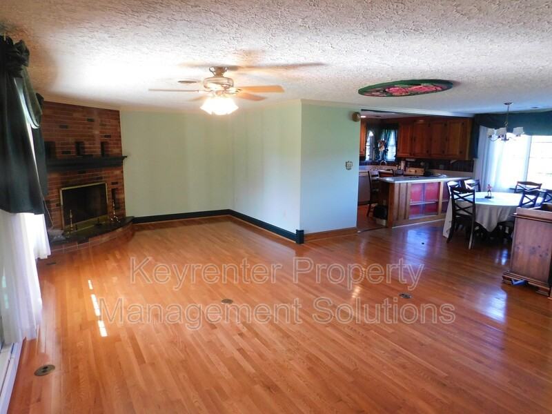 251 William Cousins Rd - Photo 4 of 37