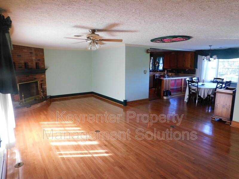 251 William Cousins Rd - Photo 6 of 37