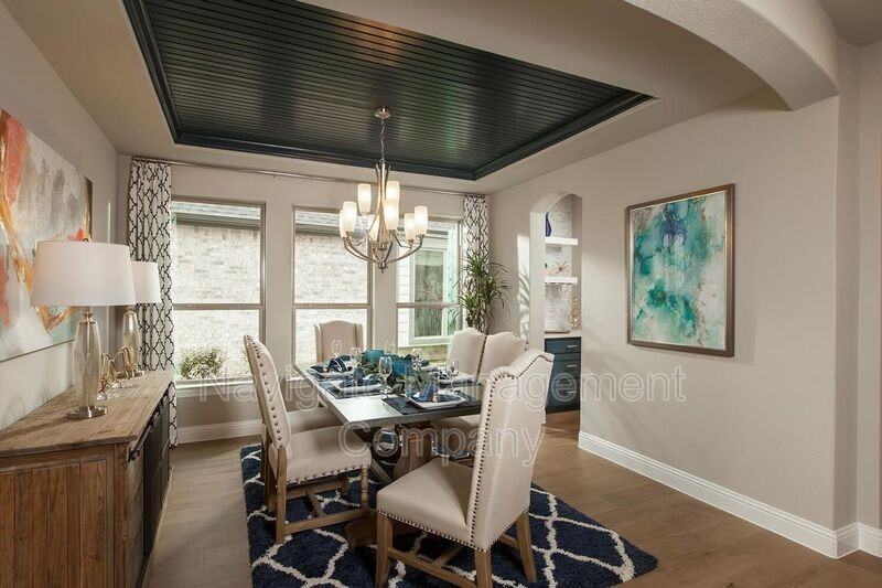 1405 Haverford Ln - Photo 3 of 25