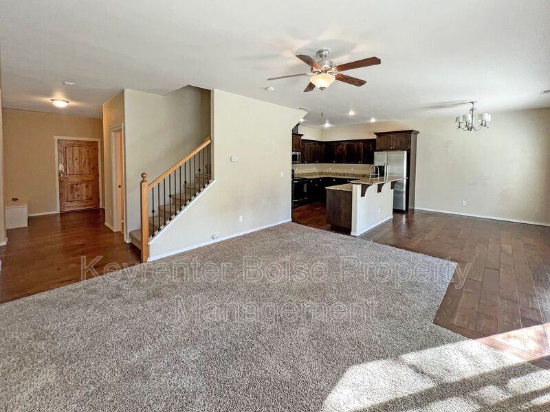 8799 W Evening Star Ln - Photo 2 of 20