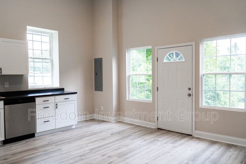 2242 Price Avenue, Knoxville, TN 37920 - Photo 3 of 33