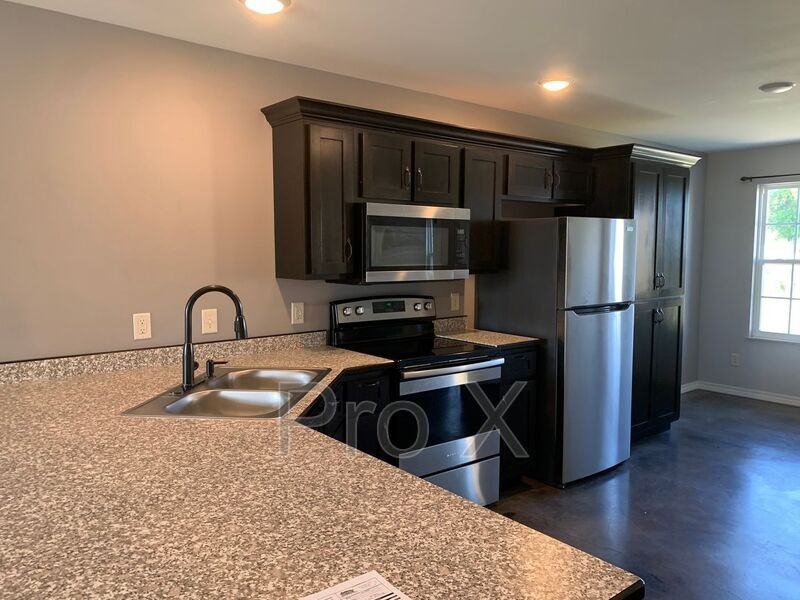 611 Easton #A - Photo 3 of 17