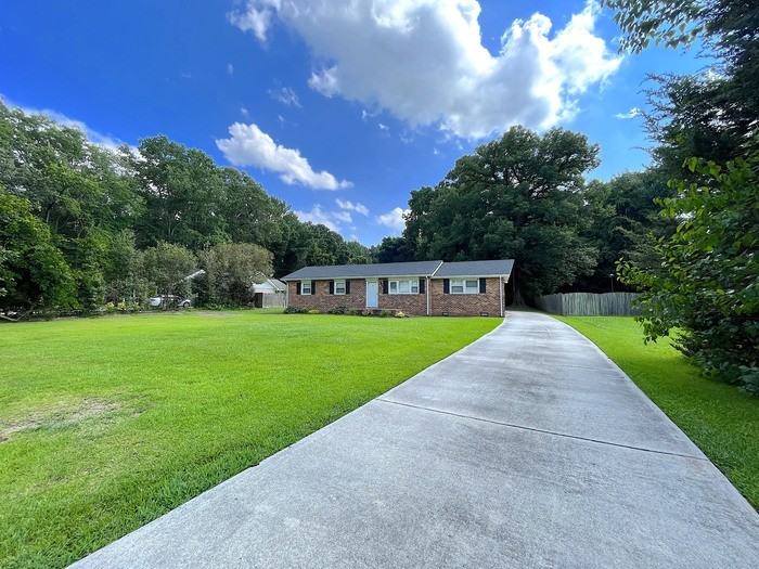 205 Frank Dr - Photo 3 of 47