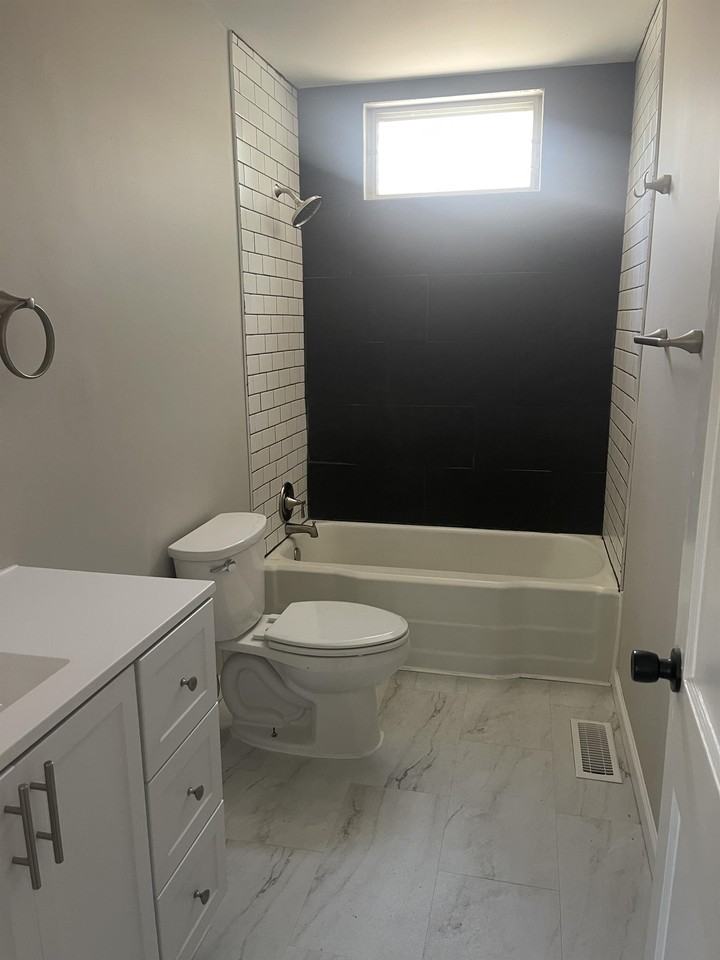419 Dover St #1 - Photo 5 of 14