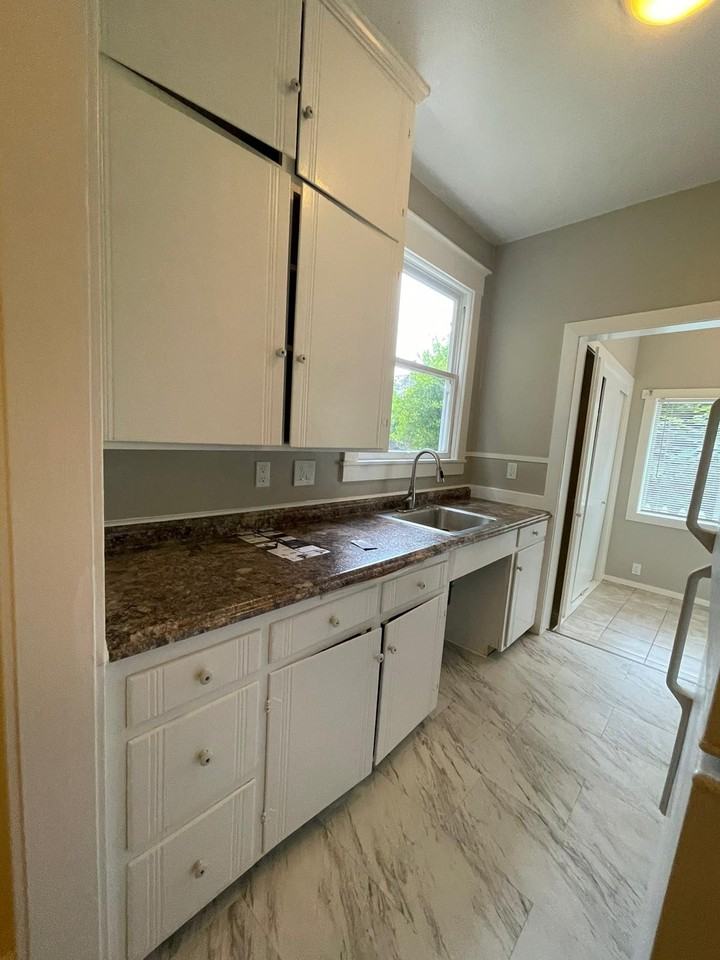 803 Virginia Street - Photo 3 of 17