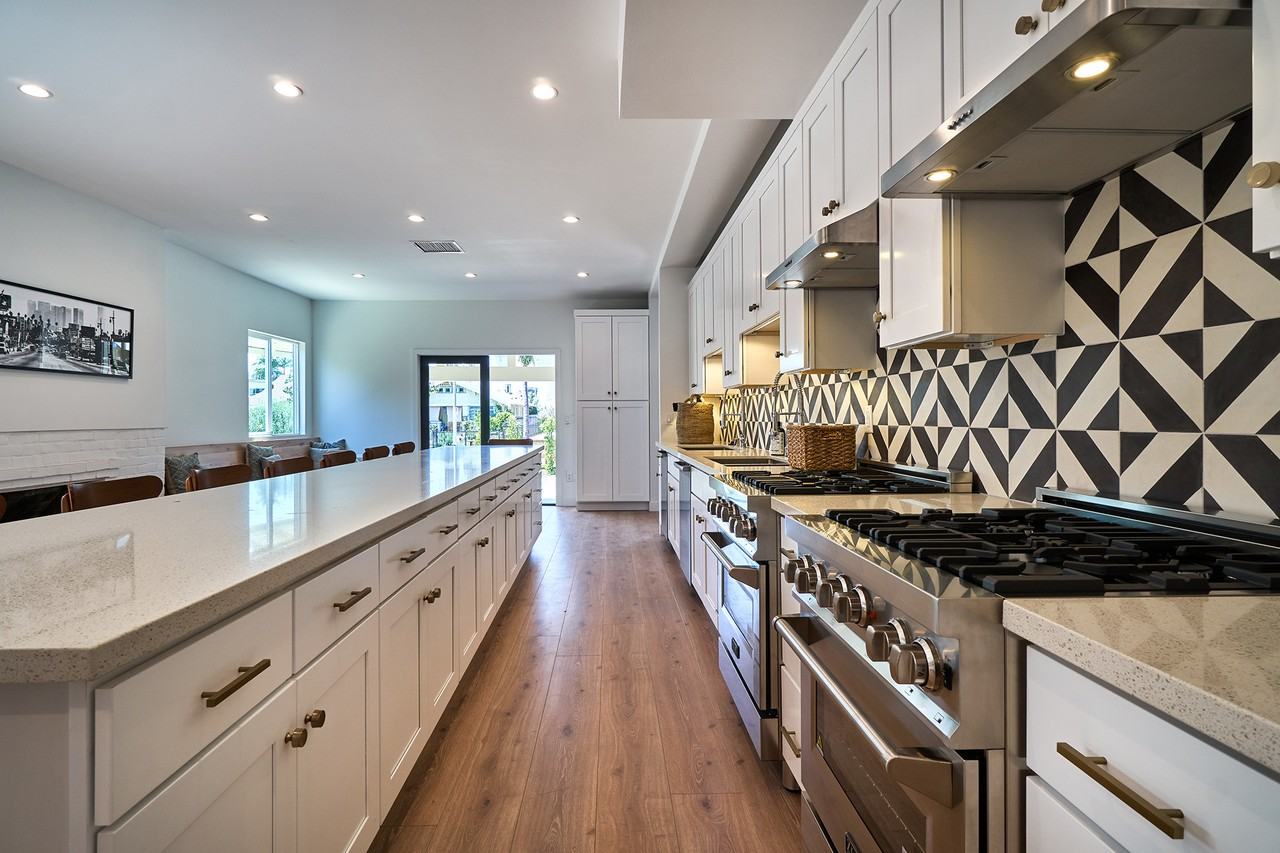 152 S Serrano Ave #1A - Photo 7 of 25