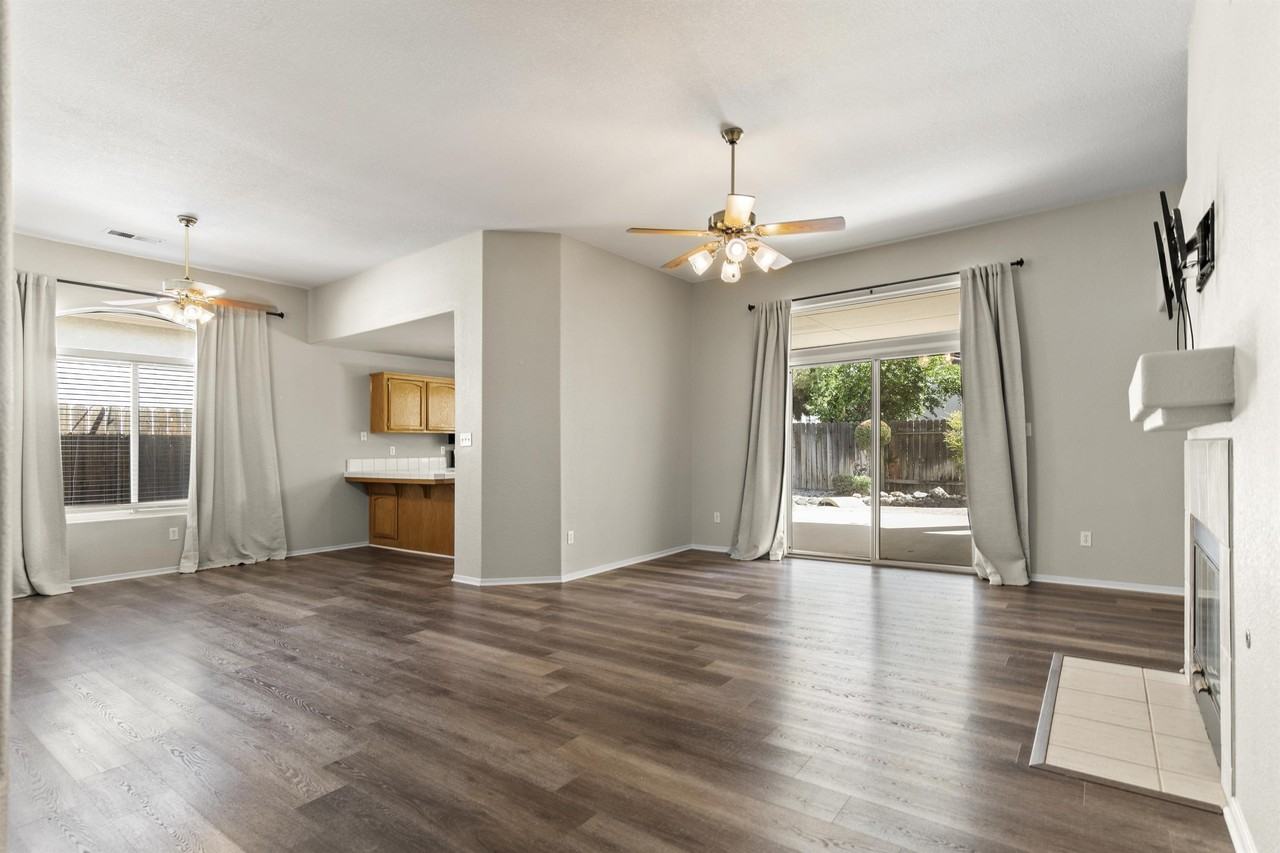 10621 Tivoli Ct #1 - Photo 5 of 28