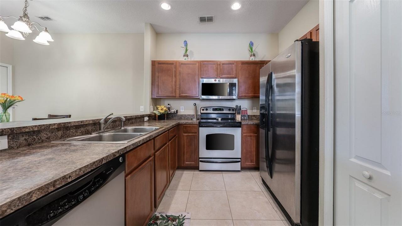 3038 Rodrick Cir #1 - Photo 6 of 12