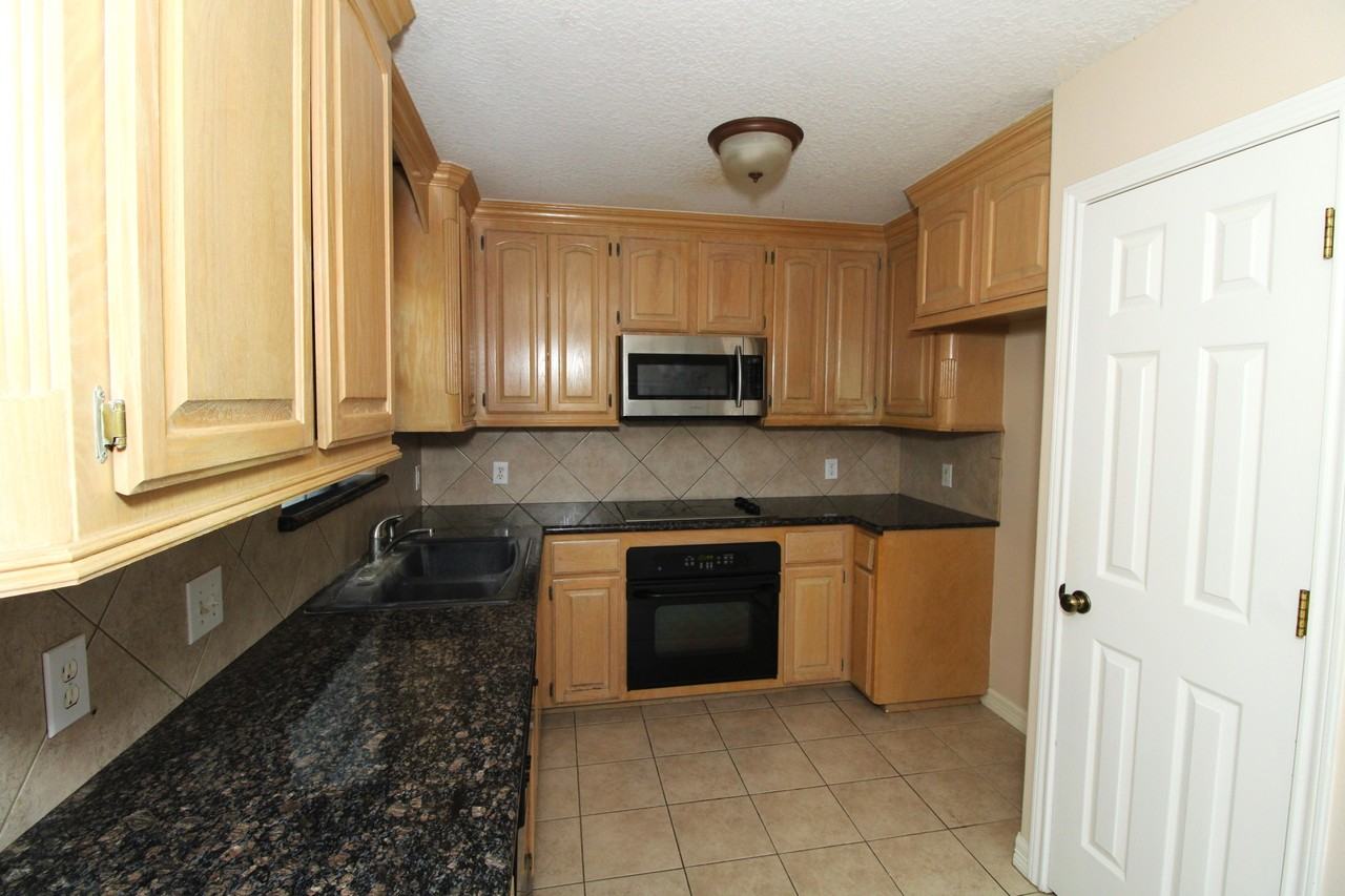 113 Silver Bay Ln #1 - Photo 4 of 10