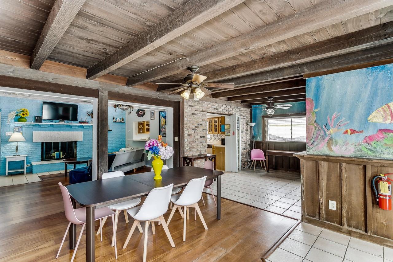 1402 Via De Luna Drive #1 - Photo 4 of 27