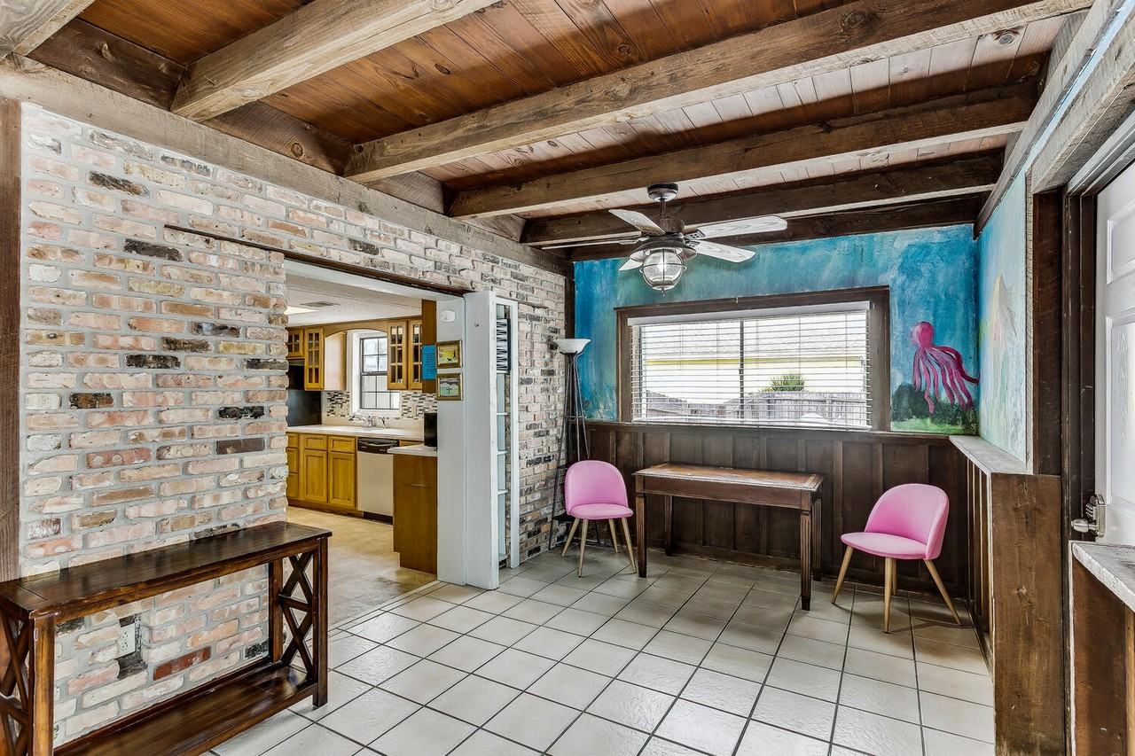 1402 Via De Luna Drive #1 - Photo 6 of 27