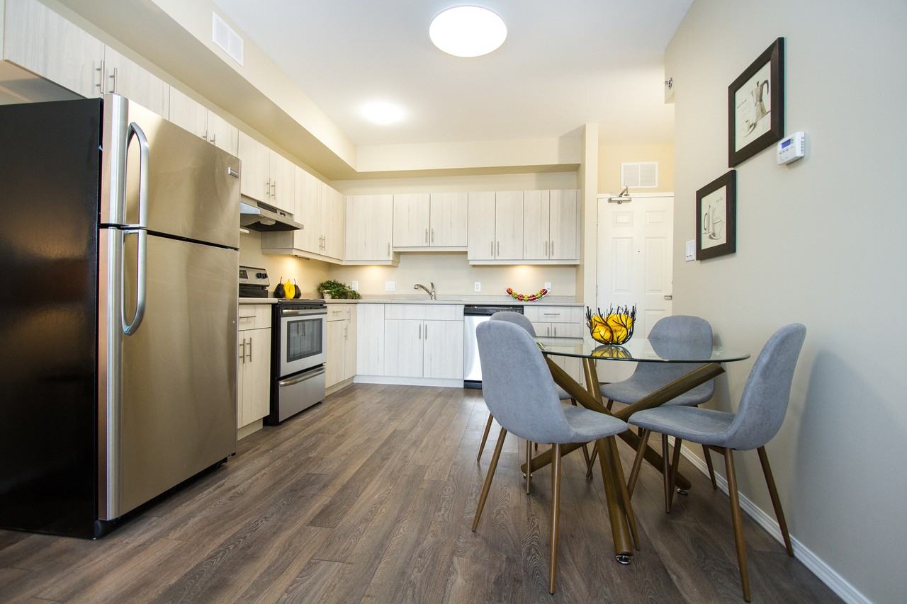 1178 Jefferson - Photo 2 of 8