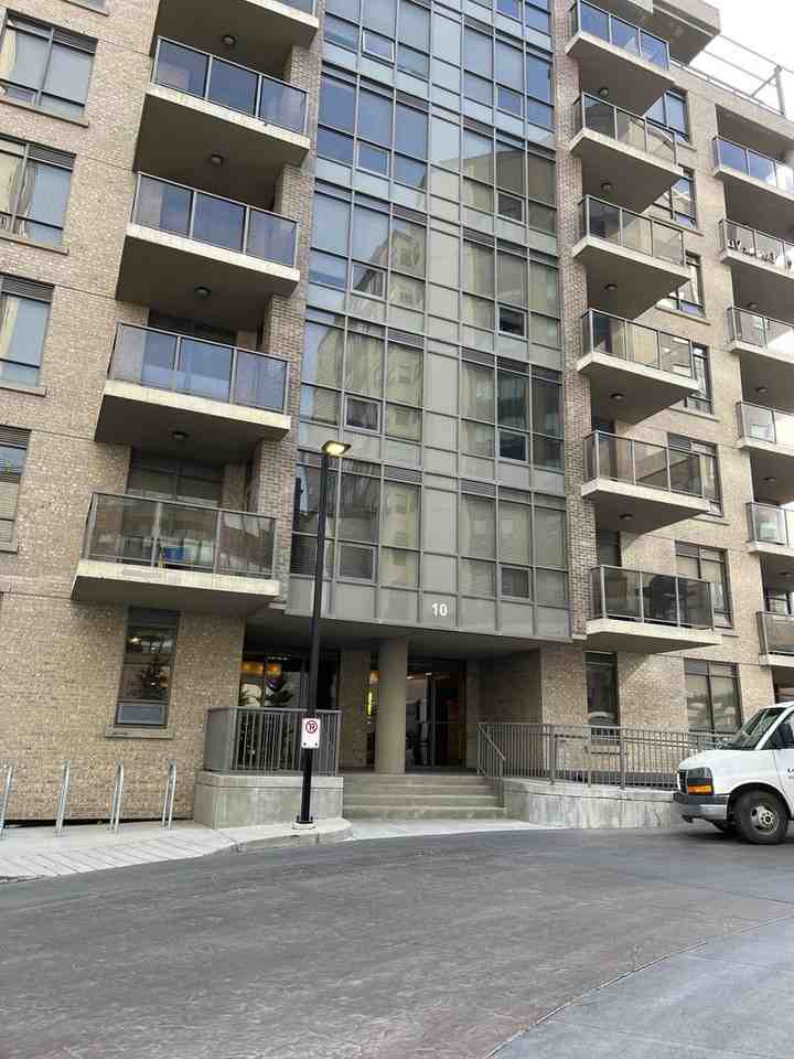 #305, 10 Shawnee Hill SW - Photo 2 of 14