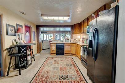 426 1st E - Photo 2 of 34