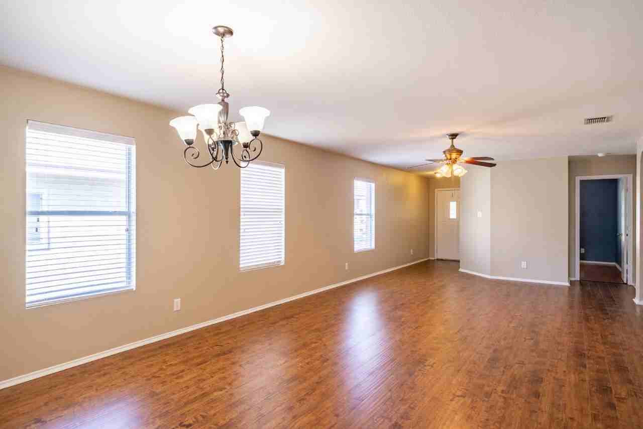 8438 Silver Willow - Photo 4 of 19