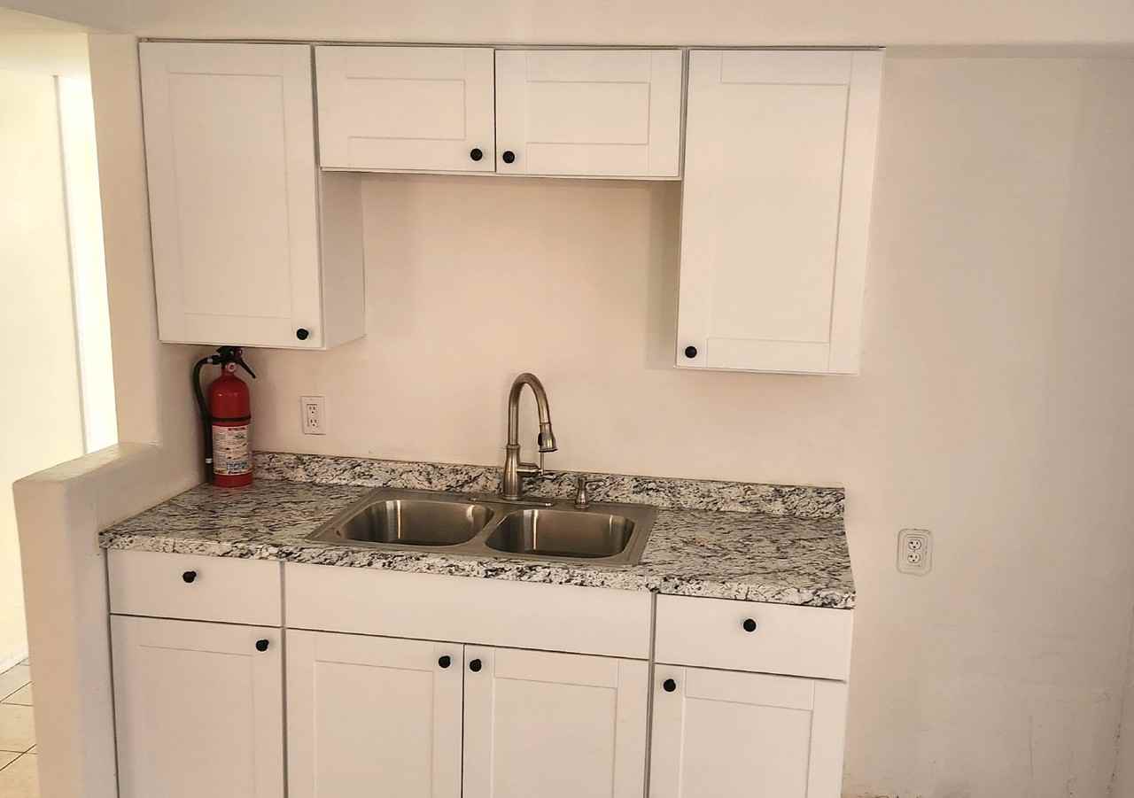 4745 N 50th Ave - Photo 7 of 18