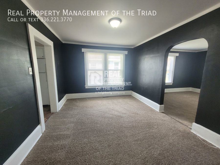 1512 E 1st St - Photo 2 of 25