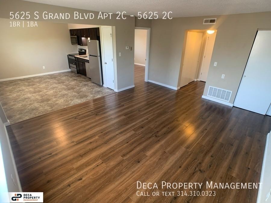 5625 S Grand Blvd Apt 2c #5625-2C - Photo 2 of 11