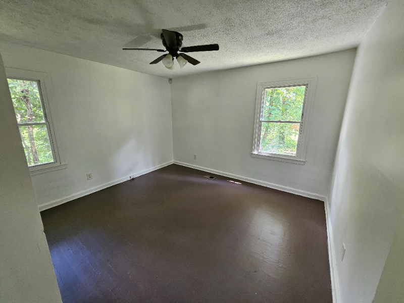 1539 Bolton Rd Nw - Photo 2 of 8