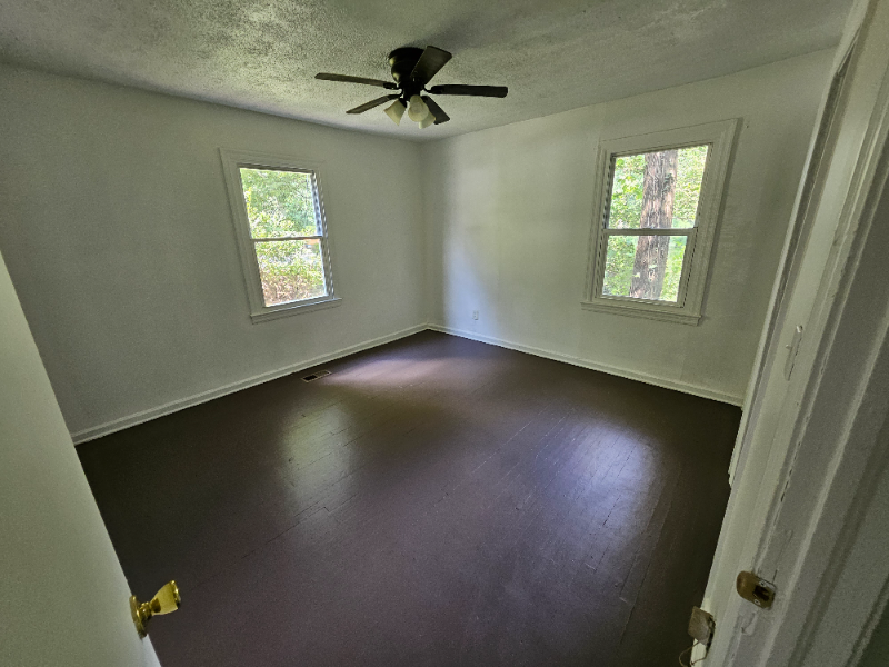 1539 Bolton Rd Nw - Photo 3 of 8