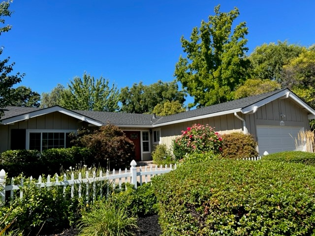 639 Sitka Dr - Photo 2 of 38