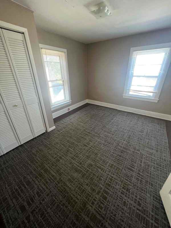 2019 Meighen Ave - Photo 3 of 5