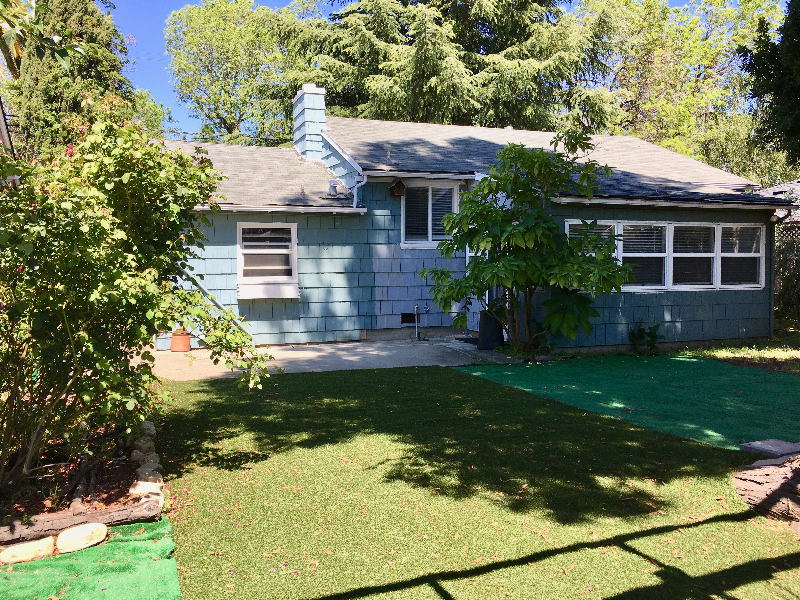 1210 Hudson St - Photo 2 of 16