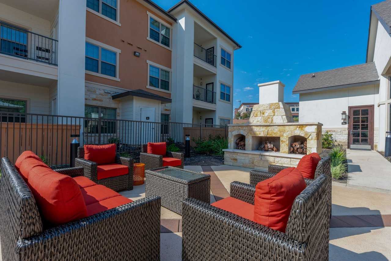 Alannah at Westover Hills - Photo 6 of 27