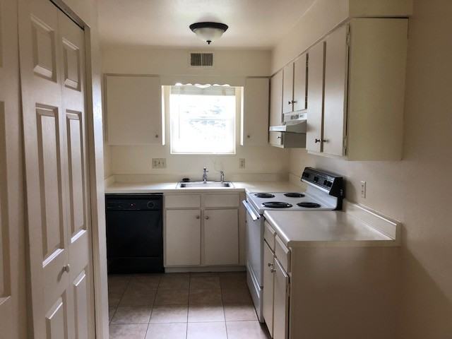 1088 South St #1088-4 - Photo 3 of 11