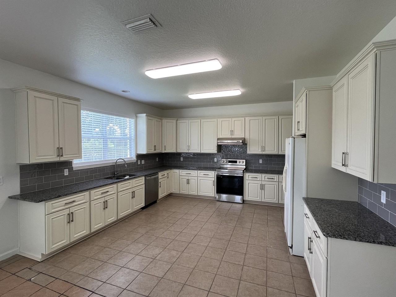 101 Hagge Dr #1 - Photo 7 of 31