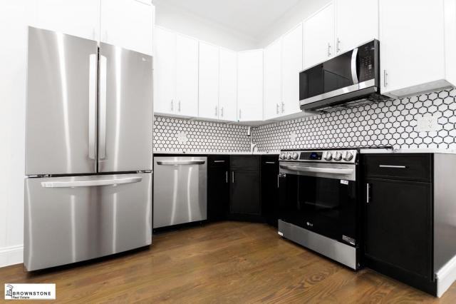 172 Union St - Photo 3 of 15
